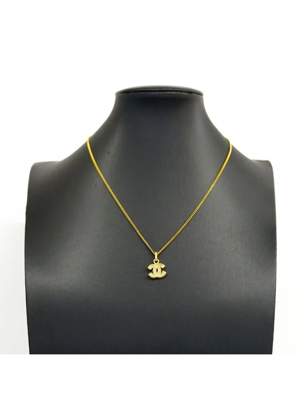 Chanel necklace vintage